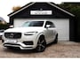 Volvo XC90 2.0 T8 Twin Engine AWD R-Design-B&W-Trekhaak-Luchtvering-Full