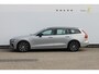 Volvo V60 T6 350PK Autm. Plug-in hybrid AWD Plus Dark Long Range / Google infotainment / Semi elekrisch wegklapbare trekhaak / Verwarmbare voorruit / Elektrisch bedienbare voorstoelen met geheugen / Verwarmbare voorstoelen