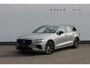 Volvo V60 T6 350PK Autm. Plug-in hybrid AWD Plus Dark Long Range / Google infotainment / Semi elekrisch wegklapbare trekhaak / Verwarmbare voorruit / Elektrisch bedienbare voorstoelen met geheugen / Verwarmbare voorstoelen