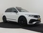 Volkswagen Tiguan 1.5 TSI R-Line Business+ 150pk DSG/AUTO | Trekhaak | Lederen bekleding | Harman & Kardon audio | Panorama dak | Black style | Dodehoekdetectie | 19"LMV