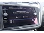 Volkswagen Tiguan 1.4 TSI 245pk eHybrid R-Line Business | SoH 100% | Navigatie | Panoramadak | 360 Camera | Trekhaak Wegklapbaar