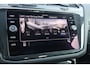 Volkswagen Tiguan 1.4 TSI 245pk eHybrid R-Line Business | SoH 100% | Navigatie | Panoramadak | 360 Camera | Trekhaak Wegklapbaar