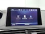Peugeot 3008 SUV Allure 130pk Automaat | Navigatie | Schuif-/Kanteldak | Achteruitrijcamera | Handsfree Achterklep | Full Led koplampen | Stoel elektrisch+geheugen+verwarmd | Keyless | Climate Control | Adaptieve Cruise Control | Parkeersensoren v+a | Dodehoeksensor | Apple Carplay / Android Auto | Donker getint glas | 19" lichtmetalen velgen |