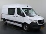 Mercedes-Benz Sprinter 315 CDI | L2 H2 | RWD | Aut. | DUBBEL CABINE | NL AUTO | DEALER ONDERHOUDEN | 6-ZITS | 2800KG TREKHAAK | GROOT NAVIGATIE 10.25" | CAMERA | CRUISE | AIRCO | BETIMMERDE LAADRUIMTE | CARPLAY | ANDROID AUTO