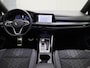 Volkswagen Golf 1.5eTSI/150PK R Line Blackstyle DSG · Panoramadak · Camera + Parkeersensoren · Stoel- & stuurverwarming · Garantie tot januari 2026