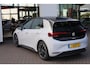 Volkswagen ID.3 First 58 kWh SOH 89%, 18" LMV stoel en stuurwiel verwarming navigatie draadloos carplay NL auto 1e eigenaar door ons dealeronderhouden