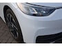 Volkswagen ID.3 First 58 kWh SOH 89%, 18" LMV stoel en stuurwiel verwarming navigatie draadloos carplay NL auto 1e eigenaar door ons dealeronderhouden