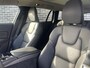 Volvo V60 2.0 T6 Twin Engine AWD Inscription | Panoramadak | Harman Kardon audio | Parkeercamera | Actieve Bochtverlichting | CarPlay | Getinte Zijruiten |