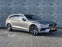 Volvo V60 2.0 T6 Twin Engine AWD Inscription | Panoramadak | Harman Kardon audio | Parkeercamera | Actieve Bochtverlichting | CarPlay | Getinte Zijruiten |
