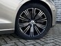 Volvo V60 2.0 T6 Twin Engine AWD Inscription | Panoramadak | Harman Kardon audio | Parkeercamera | Actieve Bochtverlichting | CarPlay | Getinte Zijruiten |