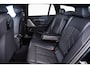 BMW 5-Serie Touring 520i M Sport - Trekhaak - Parking/Driving Assistant - Head up - Elektrisch verstelbare/verwarmde stoelen - Stoelventilatie - Standkachel - Comfort Access - Getinte Ruiten - Stuurwielrandverwarming -