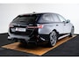 BMW 5-Serie Touring 520i M Sport - Trekhaak - Parking/Driving Assistant - Head up - Elektrisch verstelbare/verwarmde stoelen - Stoelventilatie - Standkachel - Comfort Access - Getinte Ruiten - Stuurwielrandverwarming -