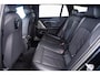 BMW 5-Serie Touring 520i M Sport - Trekhaak - Parking/Driving Assistant - Head up - Elektrisch verstelbare/verwarmde stoelen - Stoelventilatie - Standkachel - Comfort Access - Getinte Ruiten - Stuurwielrandverwarming -