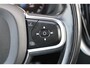 Volvo XC60 2.0 Recharge T6 AWD R-Design | Incl. 12 maanden garantie | Cruise control | Climate control | Apple carplay/Android auto | Uitklapbare trekhaak | Schuif/kantel dak | Parkeercamera | Stoel/stuurverwarming |
