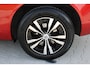 Volvo XC60 2.0 Recharge T6 AWD R-Design | Incl. 12 maanden garantie | Cruise control | Climate control | Apple carplay/Android auto | Uitklapbare trekhaak | Schuif/kantel dak | Parkeercamera | Stoel/stuurverwarming |