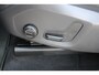 Volvo XC60 2.0 Recharge T6 AWD R-Design | Incl. 12 maanden garantie | Cruise control | Climate control | Apple carplay/Android auto | Uitklapbare trekhaak | Schuif/kantel dak | Parkeercamera | Stoel/stuurverwarming |