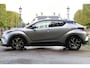 Toyota C-HR 1.8 Hybrid Adventure | LEDER | TREKHAAK | STOELVERWARMING | LED | CAMERA | DEALER OH! | CRUISE | DODE HOEK | PRACHTIGE STAAT!
