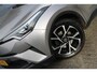 Toyota C-HR 1.8 Hybrid Adventure | LEDER | TREKHAAK | STOELVERWARMING | LED | CAMERA | DEALER OH! | CRUISE | DODE HOEK | PRACHTIGE STAAT!