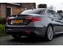 Alfa Romeo Giulia 2.0T Super 200 PK Aut. Xenon Leder Keyless PDC Camera 18''