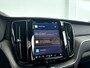 Volvo XC60 T6 Plug-in hybrid AWD Ultra Dark | Panoramadak | 360° camera | Head-up Display | Harman Kardon | Stoel- en Stuurverwarming | Trekhaak