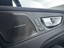 Volvo XC60 T6 Plug-in hybrid AWD Ultra Dark | Panoramadak | 360° camera | Head-up Display | Harman Kardon | Stoel- en Stuurverwarming | Trekhaak