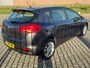Kia Ceed Cee'd 1.4 CVVT X-tra 5 deurs! Airco l Stoel-stuurverwarming l PDC l MTF-stuur l 16'LMV! TOPSTAAT l NIEUWE APK l recent beurt!