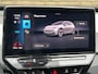 Volkswagen ID.3 First Plus 58 kWh | fase | Navigatie | Adaptieve cruise | Lane assist | Matrix LED | DAB | Apple CarPlay | Steunhaak (trekhaak) | Camera | 19 inch LMV | Sfeerverlichting | Stoelverwarming | Volledig dealeronderhouden