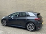 Volkswagen ID.3 First Plus 58 kWh | fase | Navigatie | Adaptieve cruise | Lane assist | Matrix LED | DAB | Apple CarPlay | Steunhaak (trekhaak) | Camera | 19 inch LMV | Sfeerverlichting | Stoelverwarming | Volledig dealeronderhouden