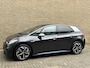 Volkswagen ID.3 First Plus 58 kWh | fase | Navigatie | Adaptieve cruise | Lane assist | Matrix LED | DAB | Apple CarPlay | Steunhaak (trekhaak) | Camera | 19 inch LMV | Sfeerverlichting | Stoelverwarming | Volledig dealeronderhouden