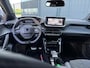 Peugeot 208 1.2 Hybrid 136 e-DCS6 GT | Navigatie | Alcantara | Parkeersensoren | Parkeercamera | Stoelverwarming |