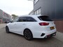 Kia Ceed Sportswagon 1.5 T-GDi GT-Line AUTOMAAT| PANORAMADAK| NAVIGATIE| CAMERA| DODE-HOEK DETECTIE| AIRCO/ECC| CRUISECONTROL| PARKEERSENSOREN