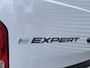 Peugeot Expert GB L2 75kWh 136pk City NAV pakket e-PTO 400V Reservewiel Geïsoleerde comfort scheidingswand met vaste ruit