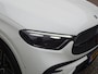 Mercedes-Benz GLC 300e 4MATIC AMG Line AMG LINE | NIGHT PAKKET | LUCHTVERING | ADAPTIVE CRUISE CONTROL | 360 CAMERA | SFEERVERLICHTING | PANORAMADAK | ELEKTRISCHE STOELEN | STOELVERWARMING | ELEKTRISCH ACHTERKLEP