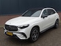 Mercedes-Benz GLC 300e 4MATIC AMG Line AMG LINE | NIGHT PAKKET | LUCHTVERING | ADAPTIVE CRUISE CONTROL | 360 CAMERA | SFEERVERLICHTING | PANORAMADAK | ELEKTRISCHE STOELEN | STOELVERWARMING | ELEKTRISCH ACHTERKLEP