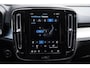 Volvo XC40 B4 Plus Dark | 2000 kg trekgewicht | Trekhaak | Stuur & Stoelverwarming | Pilot Assist | Elektrische Achterklep | Elektrische Stoelen | Google Services | Harman Kardon |