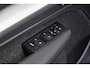 Volvo XC40 B4 Plus Dark | 2000 kg trekgewicht | Trekhaak | Stuur & Stoelverwarming | Pilot Assist | Elektrische Achterklep | Elektrische Stoelen | Google Services | Harman Kardon |
