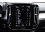 Volvo XC40 B4 Plus Dark | 2000 kg trekgewicht | Trekhaak | Stuur & Stoelverwarming | Pilot Assist | Elektrische Achterklep | Elektrische Stoelen | Google Services | Harman Kardon |