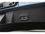 Volvo XC40 B4 Plus Dark | 2000 kg trekgewicht | Trekhaak | Stuur & Stoelverwarming | Pilot Assist | Elektrische Achterklep | Elektrische Stoelen | Google Services | Harman Kardon |