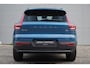 Volvo XC40 B4 Plus Dark | 2000 kg trekgewicht | Trekhaak | Stuur & Stoelverwarming | Pilot Assist | Elektrische Achterklep | Elektrische Stoelen | Google Services | Harman Kardon |