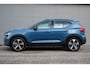 Volvo XC40 B4 Plus Dark | 2000 kg trekgewicht | Trekhaak | Stuur & Stoelverwarming | Pilot Assist | Elektrische Achterklep | Elektrische Stoelen | Google Services | Harman Kardon |