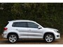 Volkswagen Tiguan 1.4 TSI Sport&Style R-Line Executive | NL-Auto | Wegkl.trekhaak | Nav | Cruise Control | Climate Control | PDC rondom | NAP