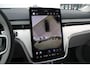 Volvo EX90 Twin Motor Performance Ultra 7p. 111 kWh | Luchtvering | Adaptieve Cruise Control met Pilot Assist | Premium audio by Bowers & Wilkins | Elektrische voorstoelen + stuurwiel met geheugenfunctie | Verwarmbare voorstoelen + stuurwiel + achterbank | Panoramisch dak | Voorstoelen met massagefunctie | 360 Parkeercamera | Alarmklasse III | 4-Zone Climate Control | Head-Up Display | 22'' Lichtmetalen wielen |