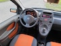 Fiat Panda 1.2 Dynamic Audio-CD/MP3 Electric pakket Bluetooth Dakrails ABS Dealeronderhoud 60037 km's! inclusief NAP! Nieuwe Apk!