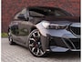 BMW 5-Serie Touring 550e xDrive | M Sport Pro - Pano - Trekhaak - HUD
