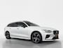 Volvo V60 2.0 T6 Recharge AWD R-Design 340 PK | 3D Camera | Trekhaak | Apple Car Play | Harman/Kardon | Panorama | Crystal White Pearl - RIJKLAAR