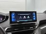 Peugeot 5008 1.2 Hybrid Allure Pack Business 136pk Automaat | Climate Control | Navigatie | Cruise Control | Achteruitrijcamera | Parkeersensoren Achter | LED Koplampen 18" Lichtmetalen Velgen | Apple Carplay/Android Auto |