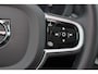 Volvo XC60 T6 Recharge AWD Plus Dark - Panorama/schuifdak - IntelliSafe Assist & Surround - 360º Camera - Verwarmde voorstoelen, stuur & achterbank - Parkeersensoren voor & achter - Elektr. bedienb. voorstoelen met geheugen - Draadloze tel. lader - Elektr. inklapbare trekhaak - 19' LMV