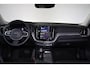 Volvo XC60 T6 Recharge AWD Plus Dark - Panorama/schuifdak - IntelliSafe Assist & Surround - 360º Camera - Verwarmde voorstoelen, stuur & achterbank - Parkeersensoren voor & achter - Elektr. bedienb. voorstoelen met geheugen - Draadloze tel. lader - Elektr. inklapbare trekhaak - 19' LMV
