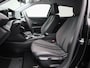Peugeot e-2008 EV Allure Pack 50 kWh | Navigatie | Virtual Cockpit | LED Koplampen | 360 Camera | Half Lederen Bekleding | Privacy Glass | Lichtmetalen Velgen |