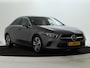 Mercedes-Benz A-klasse 200 Business Solution Luxury | Achteruitrijcamera | Leder | Sfeerverlichting | Apple Carplay | Inclusief 24 maanden MB Certified garantie voor Europa.